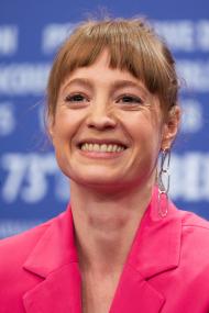 Leonie Benesch Leonie Benesch